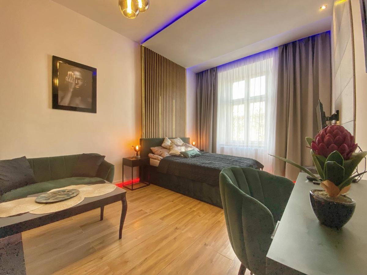 Czarny Z Jacuzzi Apartment Krakow