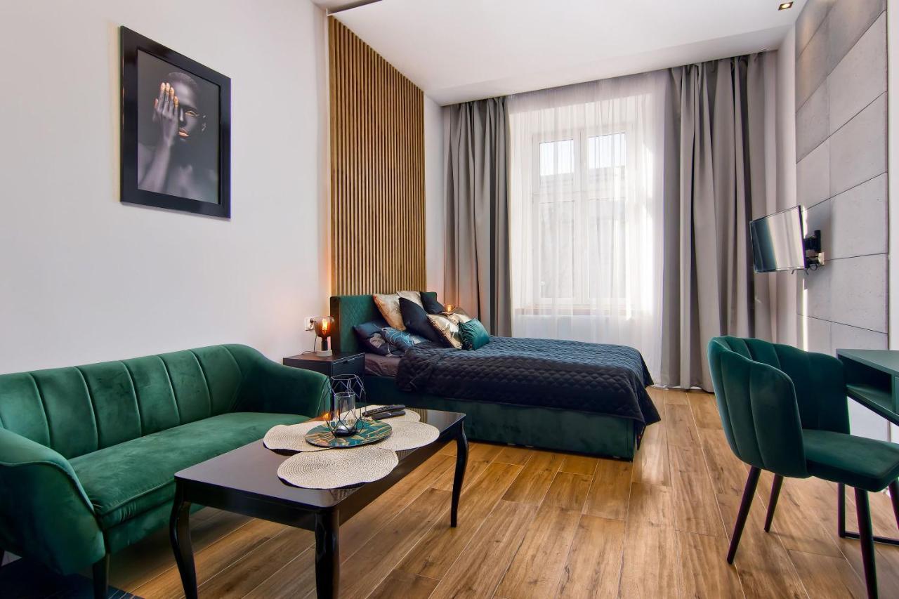 Czarny Z Jacuzzi Kraków