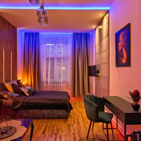 Apartament Czarny Z Jacuzzi Krakow Exterior photo
