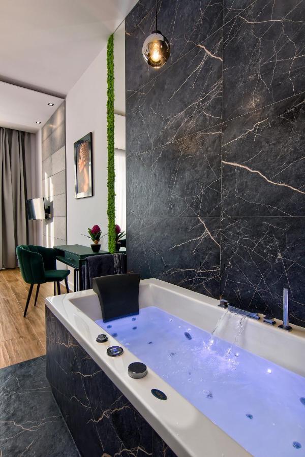 Appartamento Czarny Z Jacuzzi