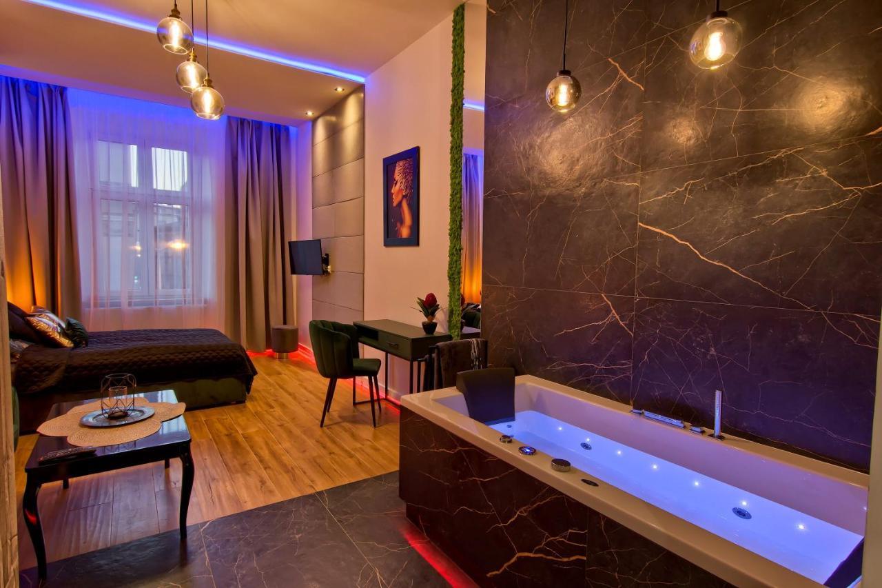 Appartamento Czarny Z Jacuzzi Cracovia